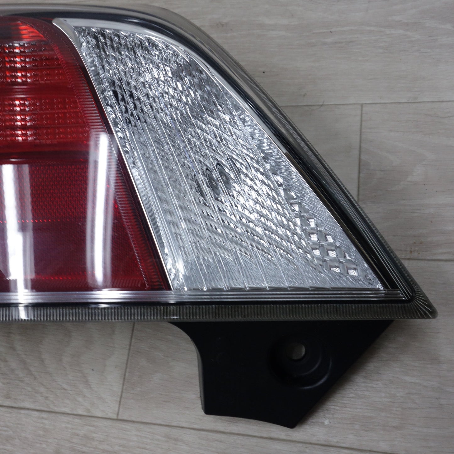 [送料無料] 新車外し◆トヨタ アクア 純正 テール ライト ランプ 右側 STANLEY 52-297◆