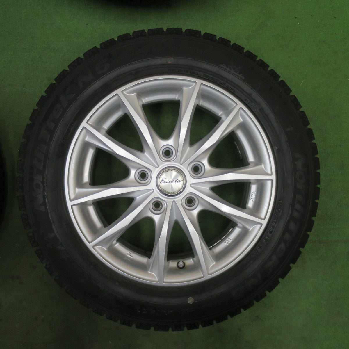 バリ溝！22年！キレイ！9.5分★スタッドレス 185/65R15 オートバックス ノーストレック N5 Exceeder エクシーダー 15インチ PCD114.3/5H★6022109TTス