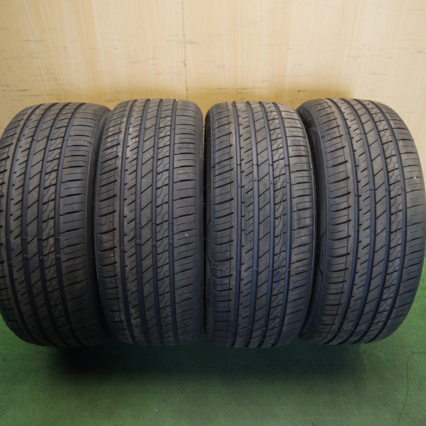 ほぼ未使用！26年★245/40R20 グリンランダー L-ZEAL56 タイヤ 20インチ ベンツ W214 Eクラス W222 C217 Sクラス BMW 5シリーズ 等★6061709Hノタ