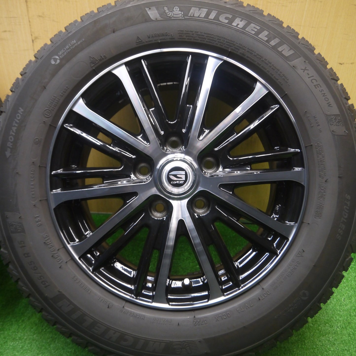 [送料無料] バリ溝！22年！キレイ！9.5分★スタッドレス 195/65R15 ミシュラン X-ICE SNOW GYLE ガイル 15インチ PCD114.3/5H★4102905Hス