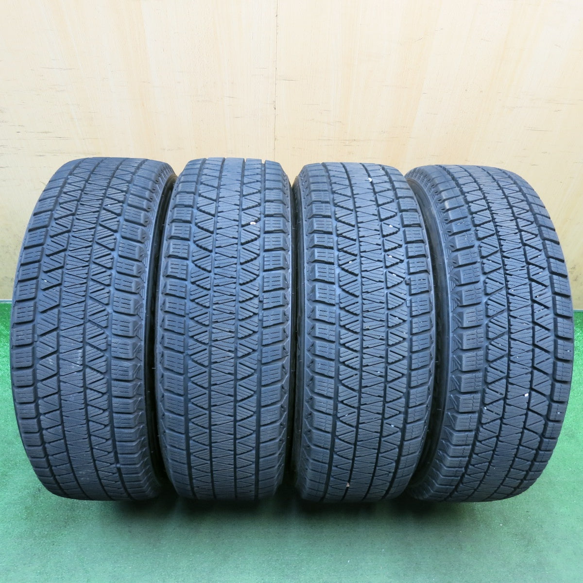 バリ溝！23年！9.5分以上◎スタッドレス 225/65R17 ブリヂストン ブリザック DM-V3 ECO FORME SE-12 エコフォルム 17インチ PCD114.3/5H◎6100402HAス
