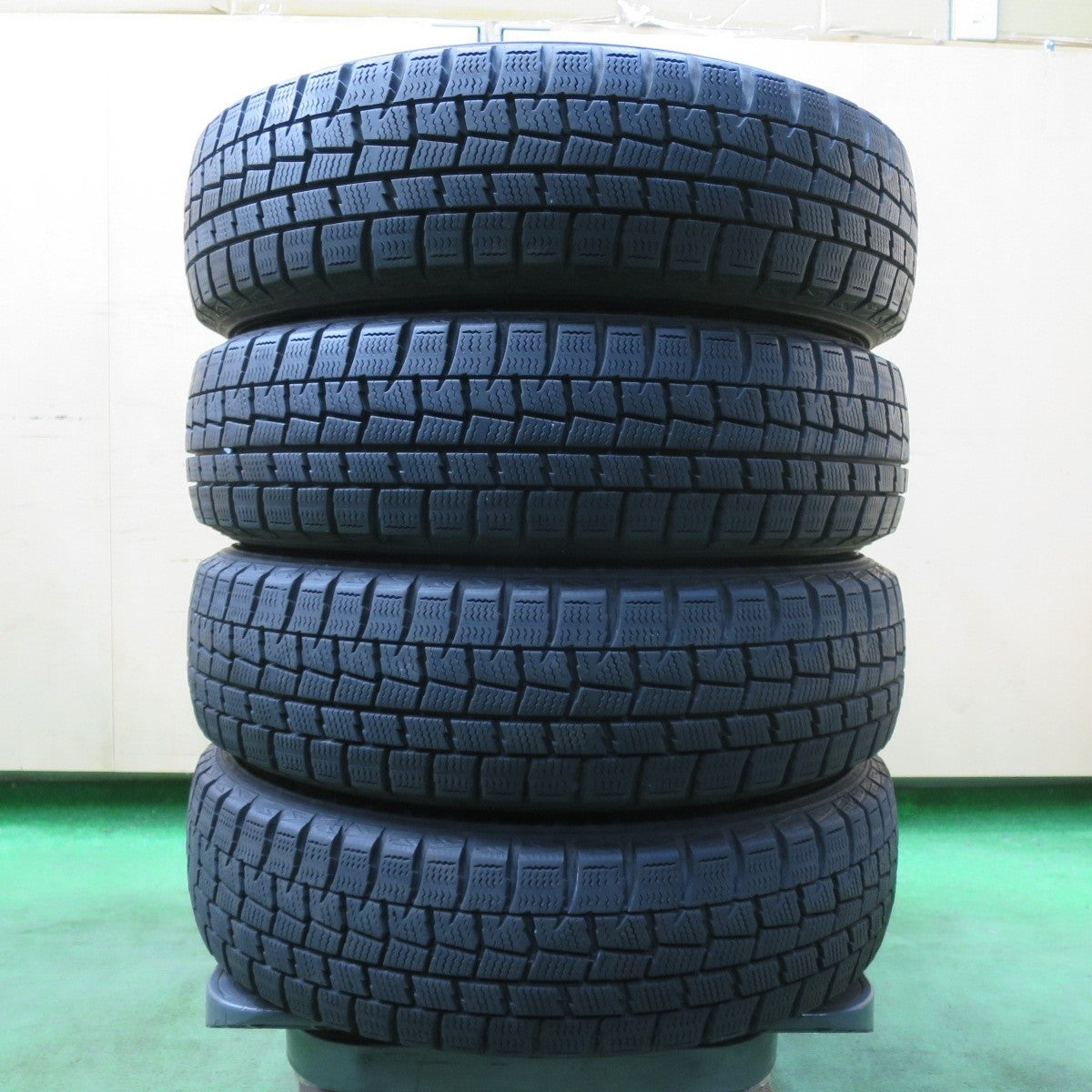 バリ溝！キレイ！8.5分★スタッドレス 155/65R14 ダンロップ ウインターマックス WM01 MANARAY SPORT マナレイスポーツ 14インチ PCD100/4H★5012209イス