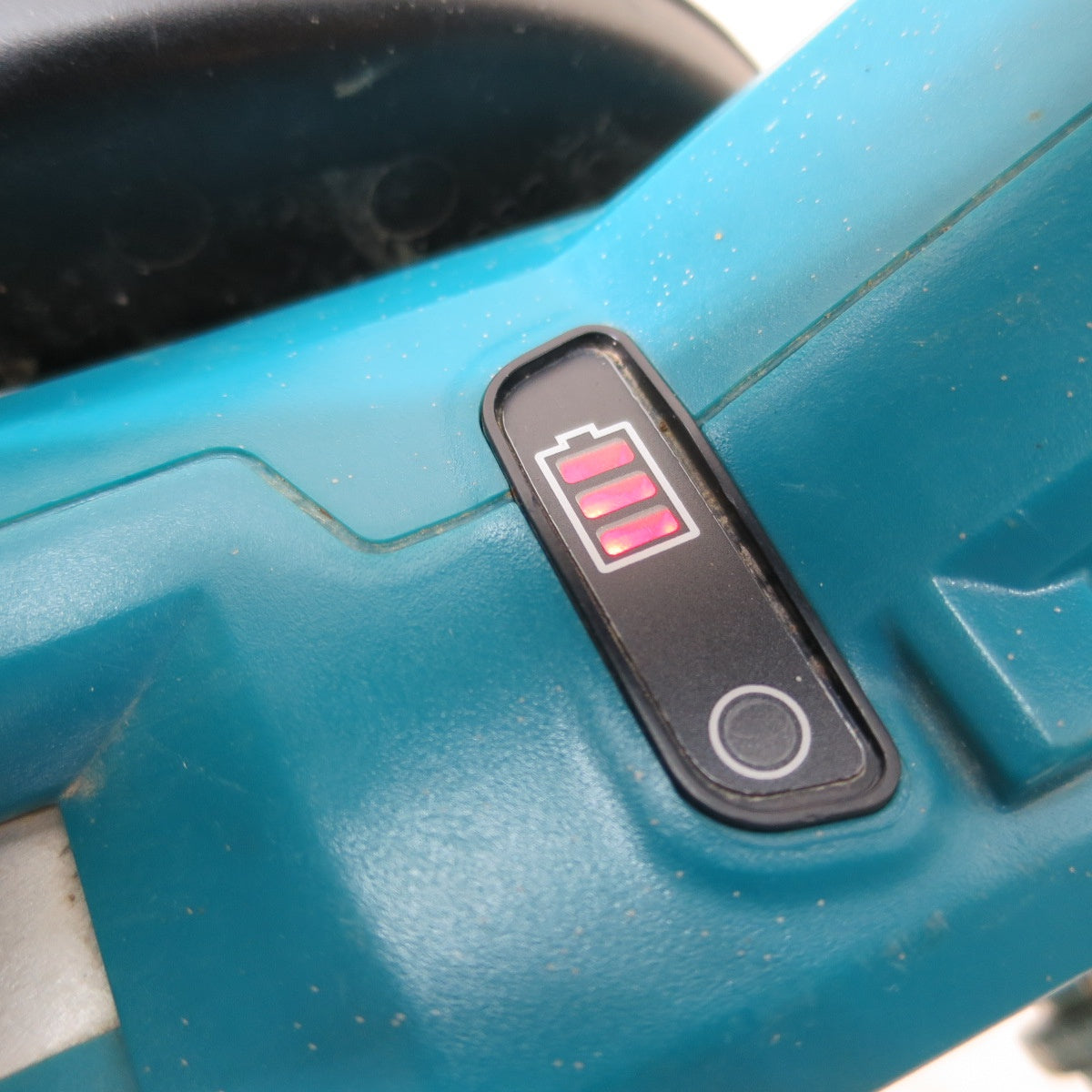 [送料無料] ☆マキタ 150mm 充電式 チップソー カッター CS551D 電動 工具 切断機 18V makita 本体のみ☆