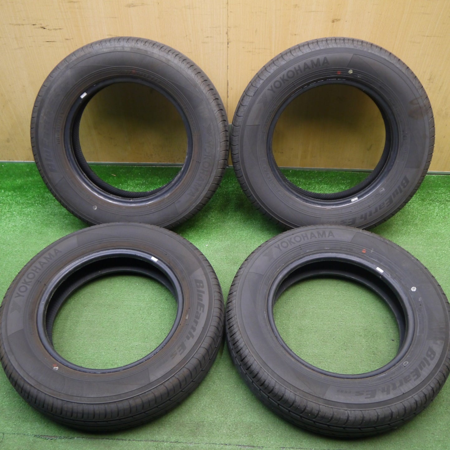 4本価格！24年★145/80R13 ヨコハマ BluEarth-ES ES32 ブルーアース 13インチ タイヤ N-BOX スペーシア タント ミラ ワゴンＲ N-ONE 等★6033105Hノタ