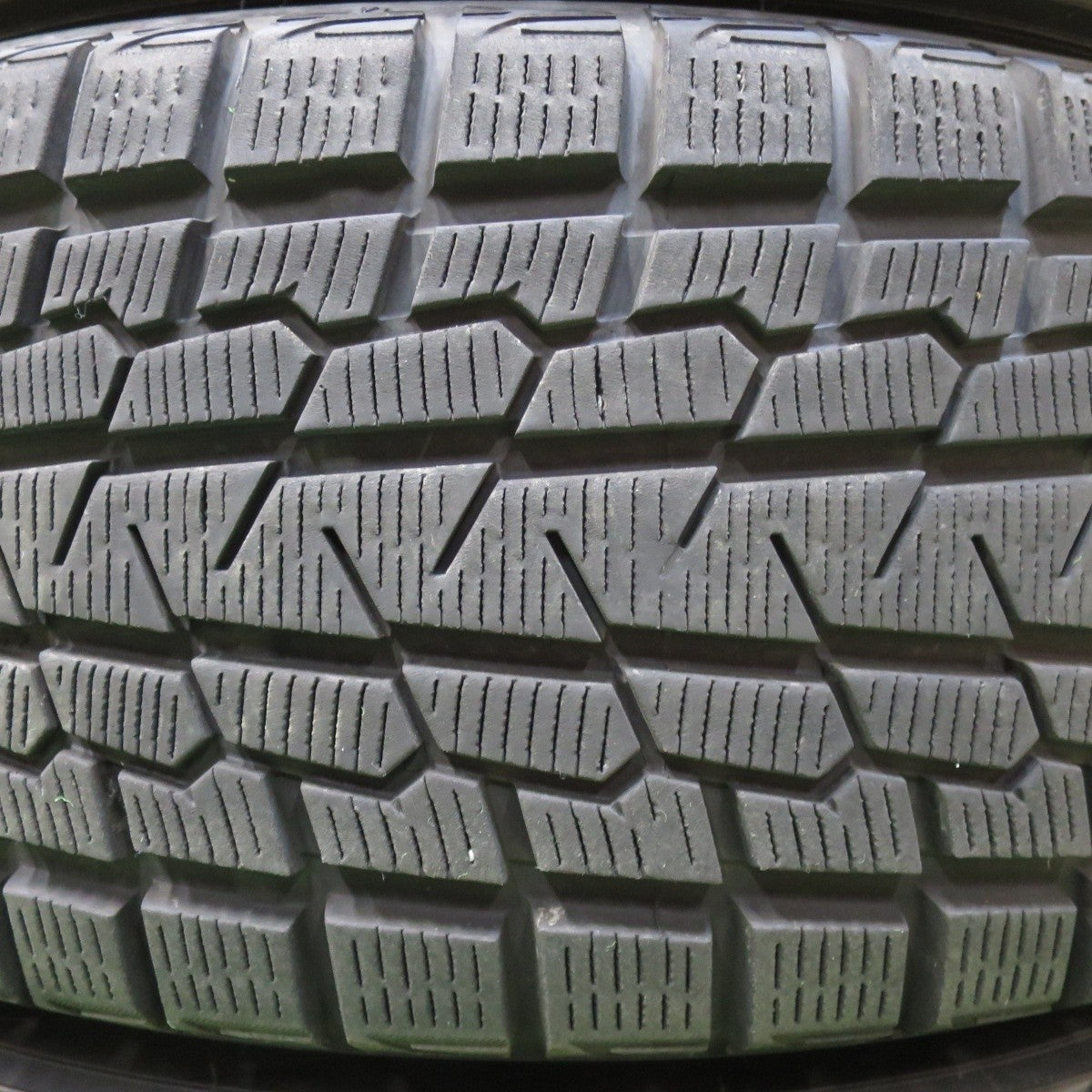 バリ溝！21年！キレイ！9.5分★LEHRMEISTER GEAR 265/65R17 スタッドレス ヨコハマ アイスガード G075 レアマイスター 17インチ PCD139.7/6H★5010615イス