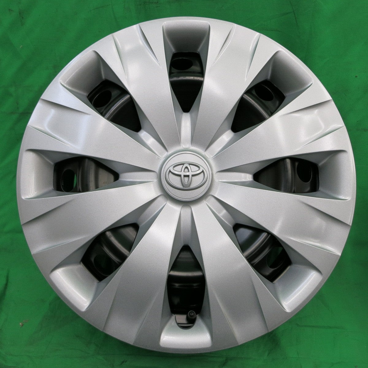 *送料無料* 新車外し★トヨタ 80系 ノア ヴォクシー 純正 スチール ホイール 15インチ J15×6J PCD114.3/5H★4050203イホ
