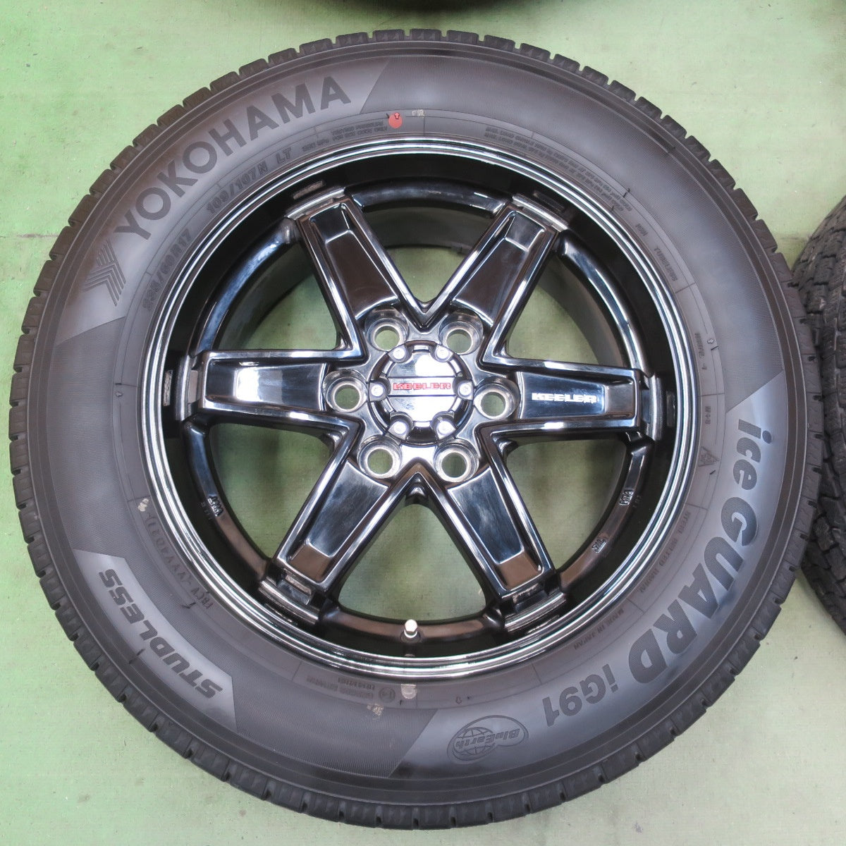 バリ溝！キレイ！9分◎グランエース 等 KEELER TACTICS 235/60R17 109/107N スタッドレス ヨコハマ アイスガード iG91 キーラー タクティクス 17インチ PCD130/6H◎6071101イス