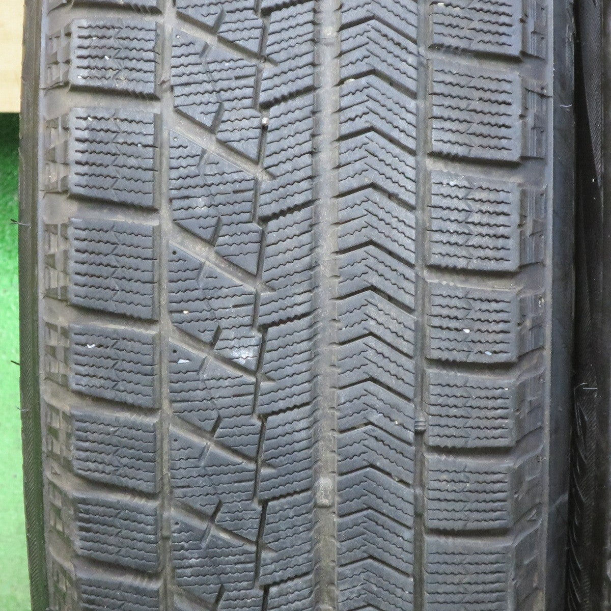 バリ溝！キレイ！8.5分★プリウス 等 195/65R15 スタッドレス ブリヂストン ブリザック VRX SCHNEIDER シュナイダー 15インチ PCD100/5H★5112805TTス