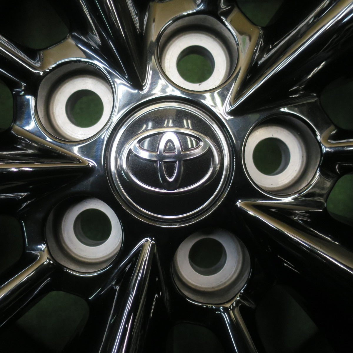 バリ溝！23年！キレイ！9.5分★トヨタ 40系 ヴェルファイア アルファード Zプレミア 純正 225/55R19 スタッドレス ブリヂストン ブリザック DM-V3 19インチ PCD120/5H★6020301NJス