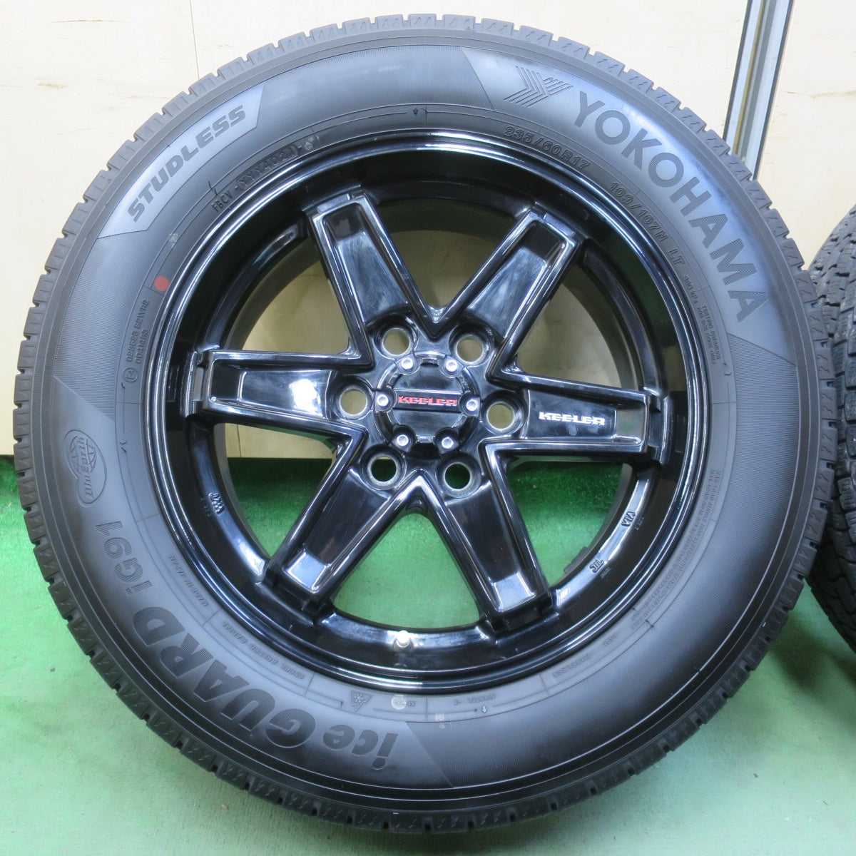 バリ溝！キレイ！9分◎グランエース 等 KEELER TACTICS 235/60R17 109/107N スタッドレス ヨコハマ アイスガード iG91 キーラー タクティクス 17インチ PCD130/6H◎6071101イス