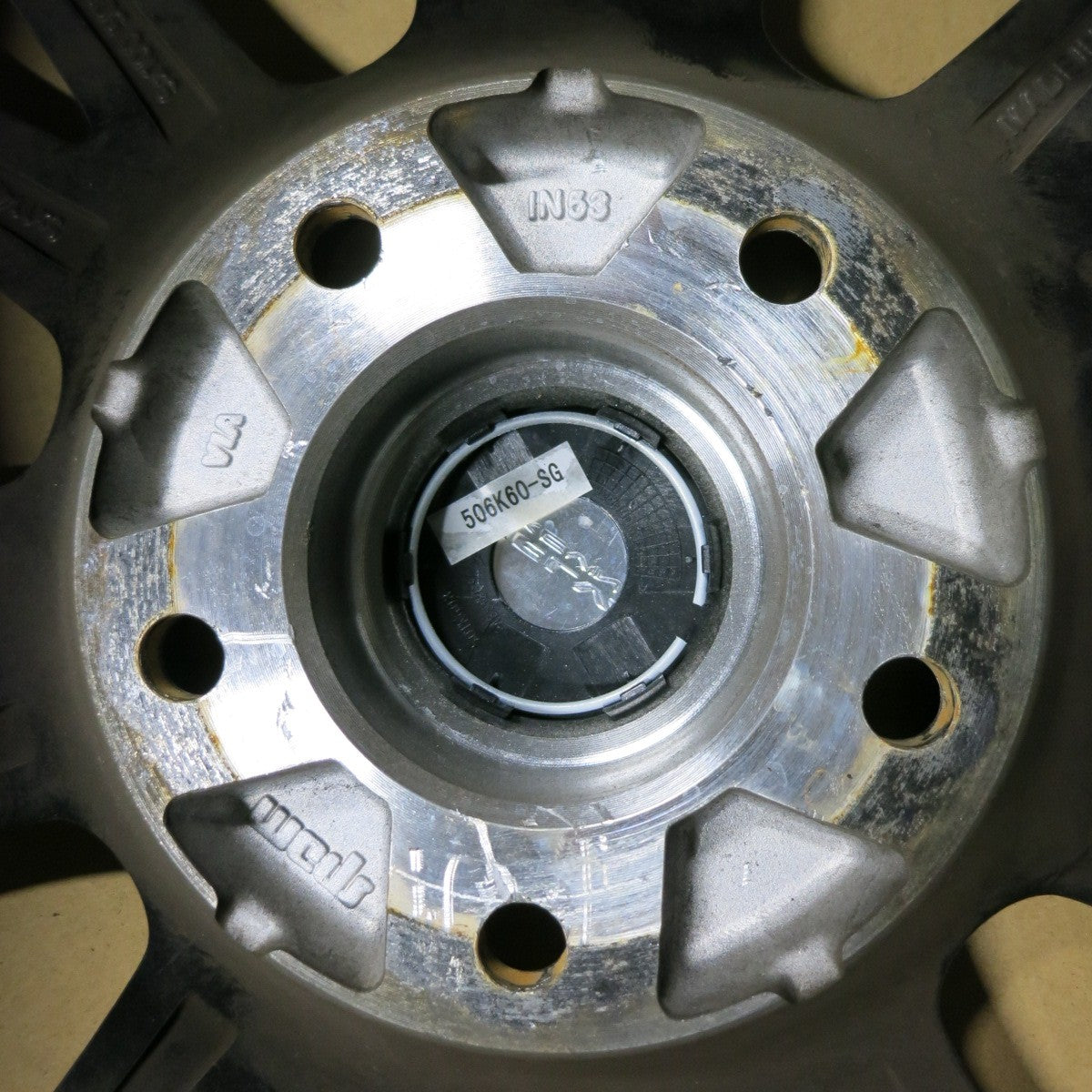 [送料無料] キレイ★VELVA KEVIN weds ホイール 15インチ 15×6J ヴェルヴァ ケヴィン ケビン PCD114.3/5H★5021408SYホ