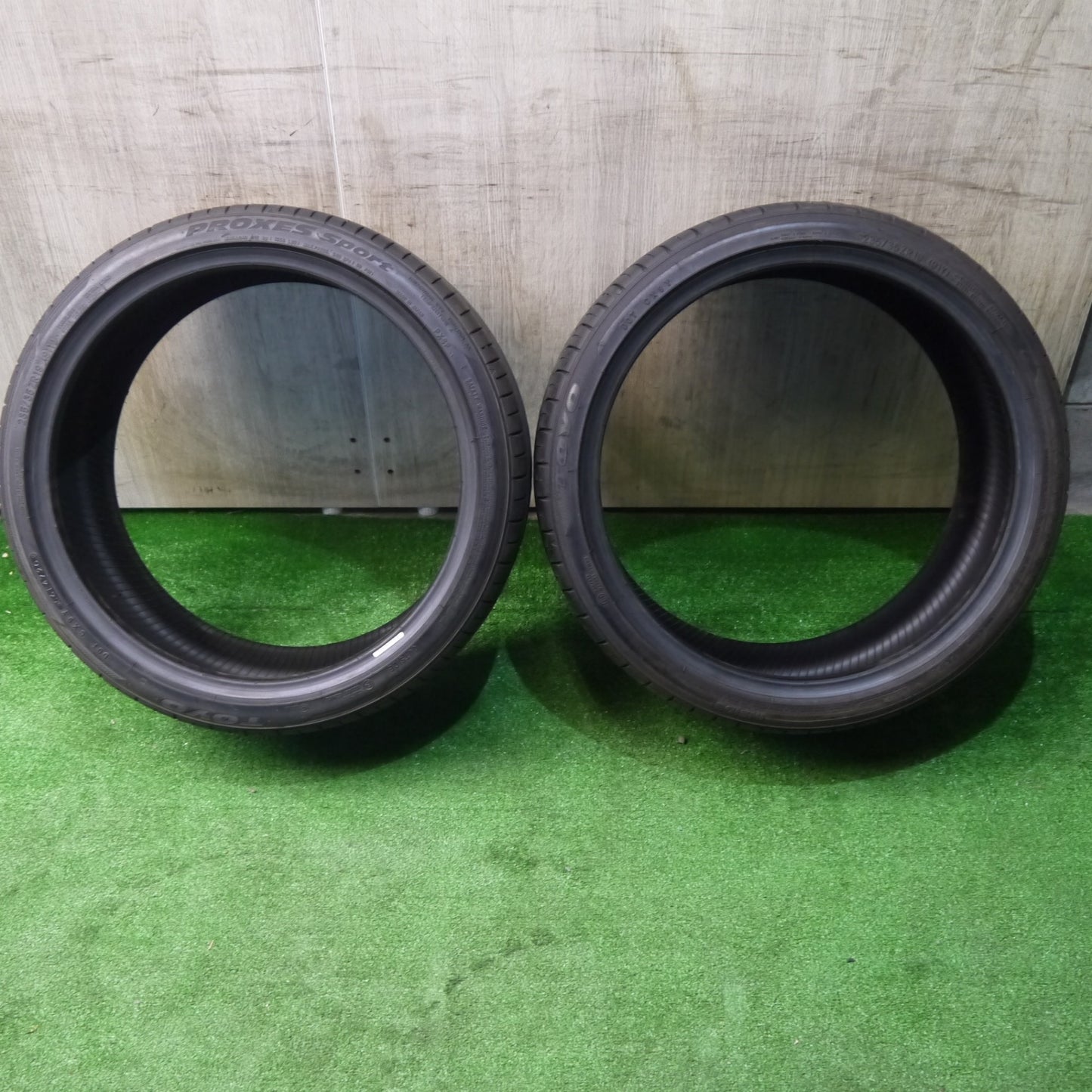 バリ溝！9分！2本★235/35R19 トーヨー プロクセス スポーツ PROXES Sport 19インチ タイヤ ポルシェ 911 カレラ ボクスター ケイマン 等★6052203KKノタ