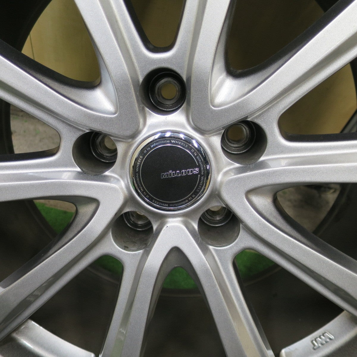 バリ溝！22年！キレイ！9分★スタッドレス 235/50R18 ミシュラン X-ICE SNOW MILLOUS VX ミルアス 18インチ PCD114.3/5H★6021105ナス