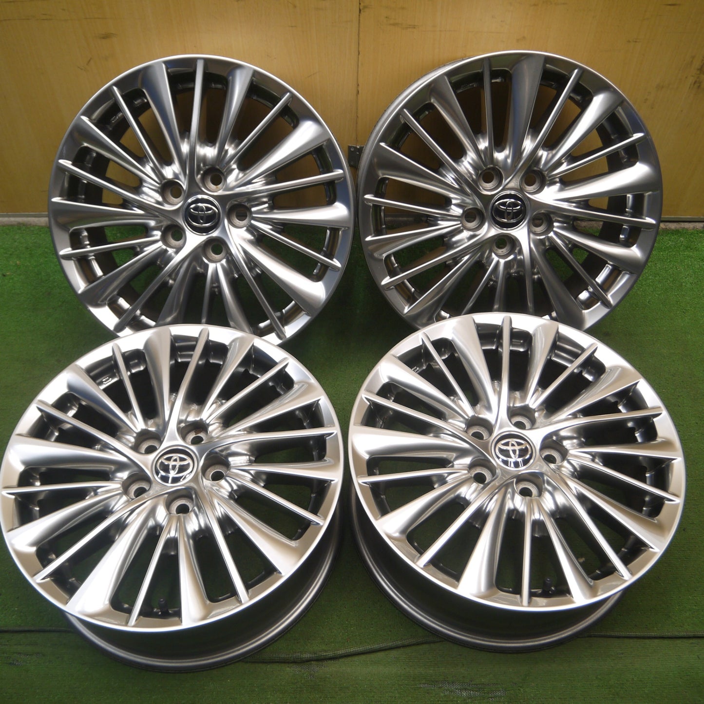*送料無料* キレイ★トヨタ 30系 アルファード ヴェルファイア 後期 純正 ホイール 17インチ 17×6.5J PCD114.3/5H★4062405Hホ