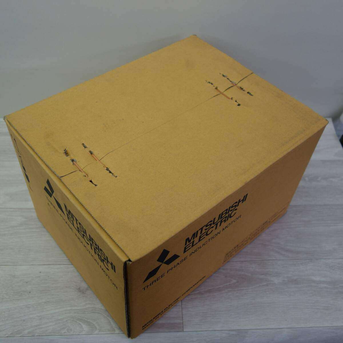 [送料無料] 未使用☆三菱 三相 モータ SF-PRO 0.75KW 4P 200V スーパーラインプレミアムシリーズ☆