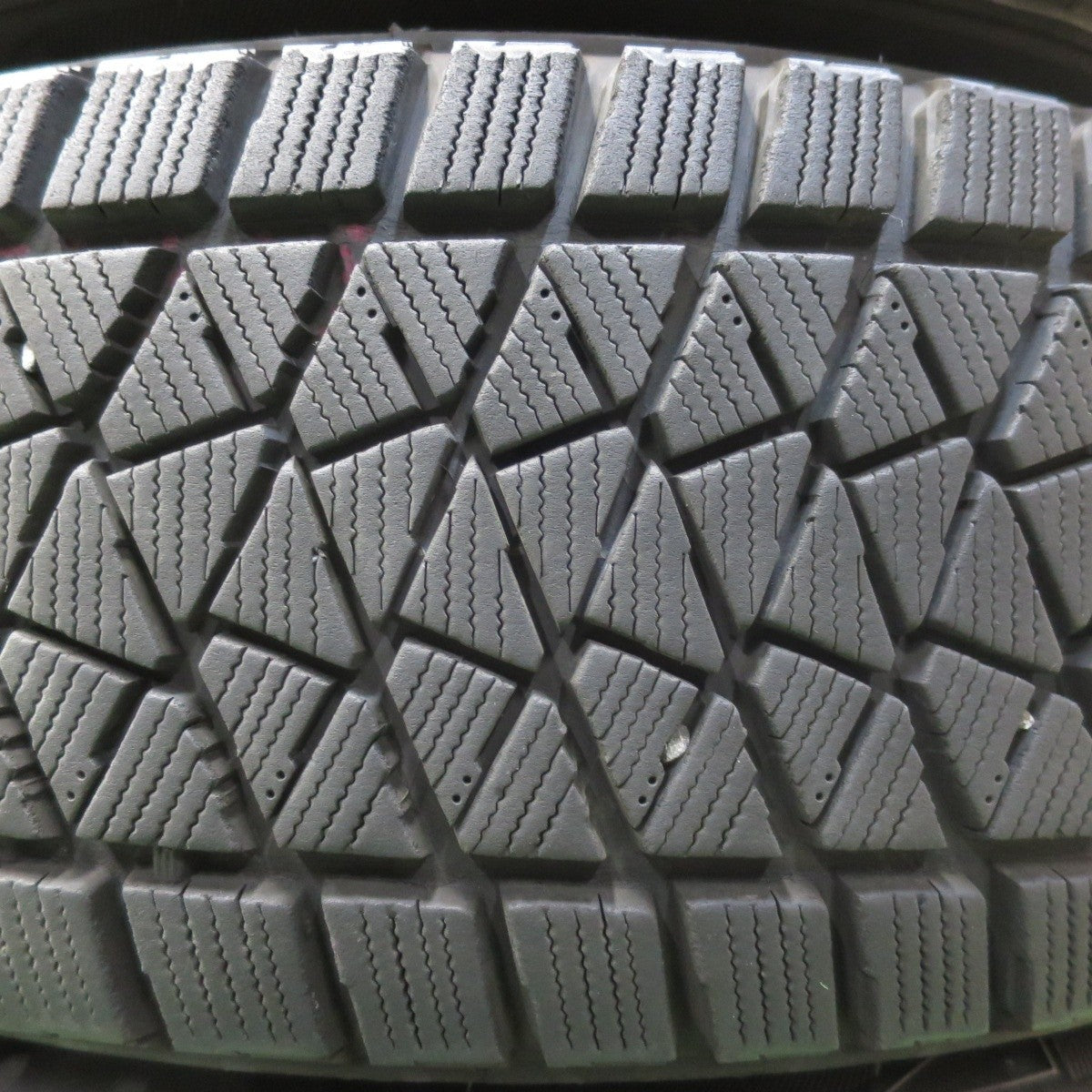 バリ溝！キレイ！8.5分★スタッドレス 225/65R17 ブリヂストン ブリザック DM-V2 epsdon LA STRADA ラストラーダ 17インチ PCD114.3/5H★5022710イス
