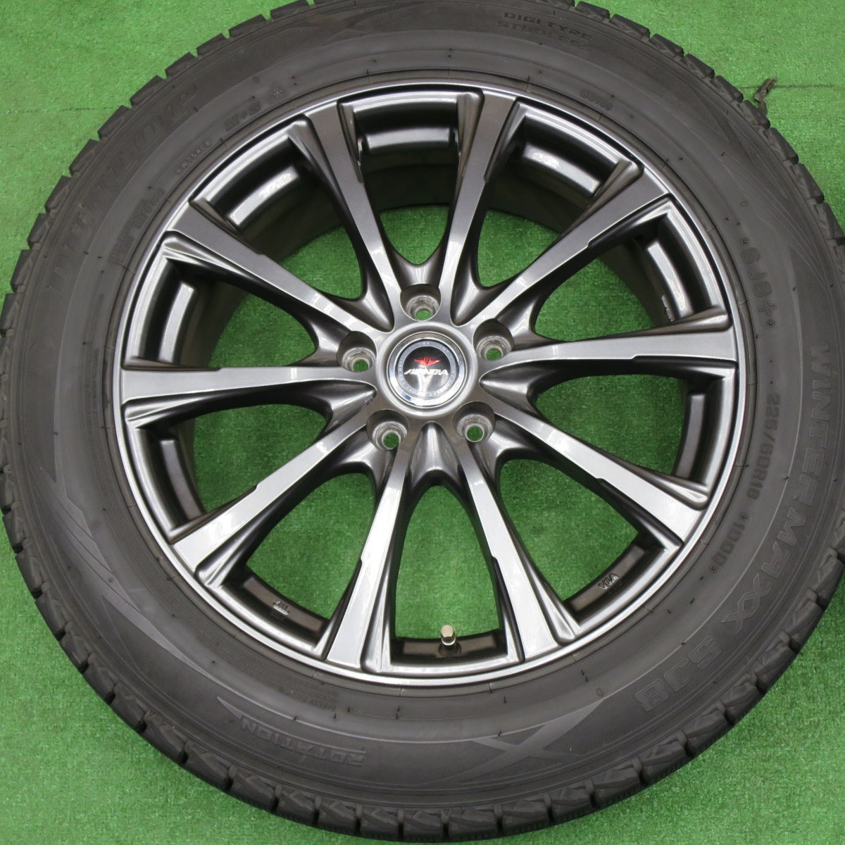 バリ溝！22年！キレイ！9.5分★スタッドレス 225/60R18 ダンロップ ウインターマックス SJ8 SJ8+ AIRNOVA エアノヴァ 18インチ PCD114.3/5H★6030802NKス