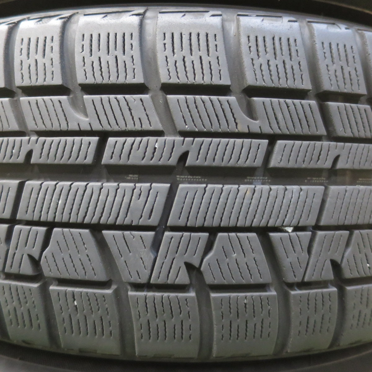 バリ溝！8.5分★スタッドレス 205/60R16 ヨコハマ アイスガード iG50 プラス SCHNEIDER シュナイダー 16インチ PCD114.3/5H★6051306イス