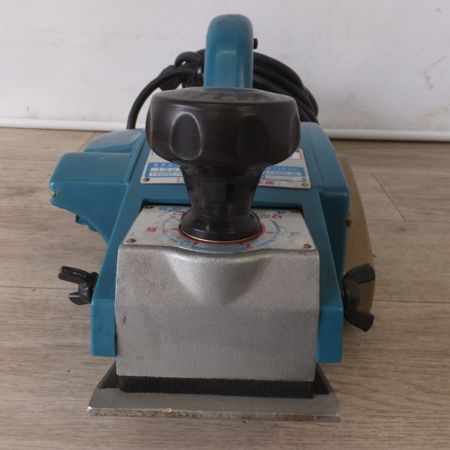 [送料無料] ★マキタ makita 曲面カンナ 1002B-A　有効切削幅 110mm　100V 11A 50-60Hz 105W 15000/min.★