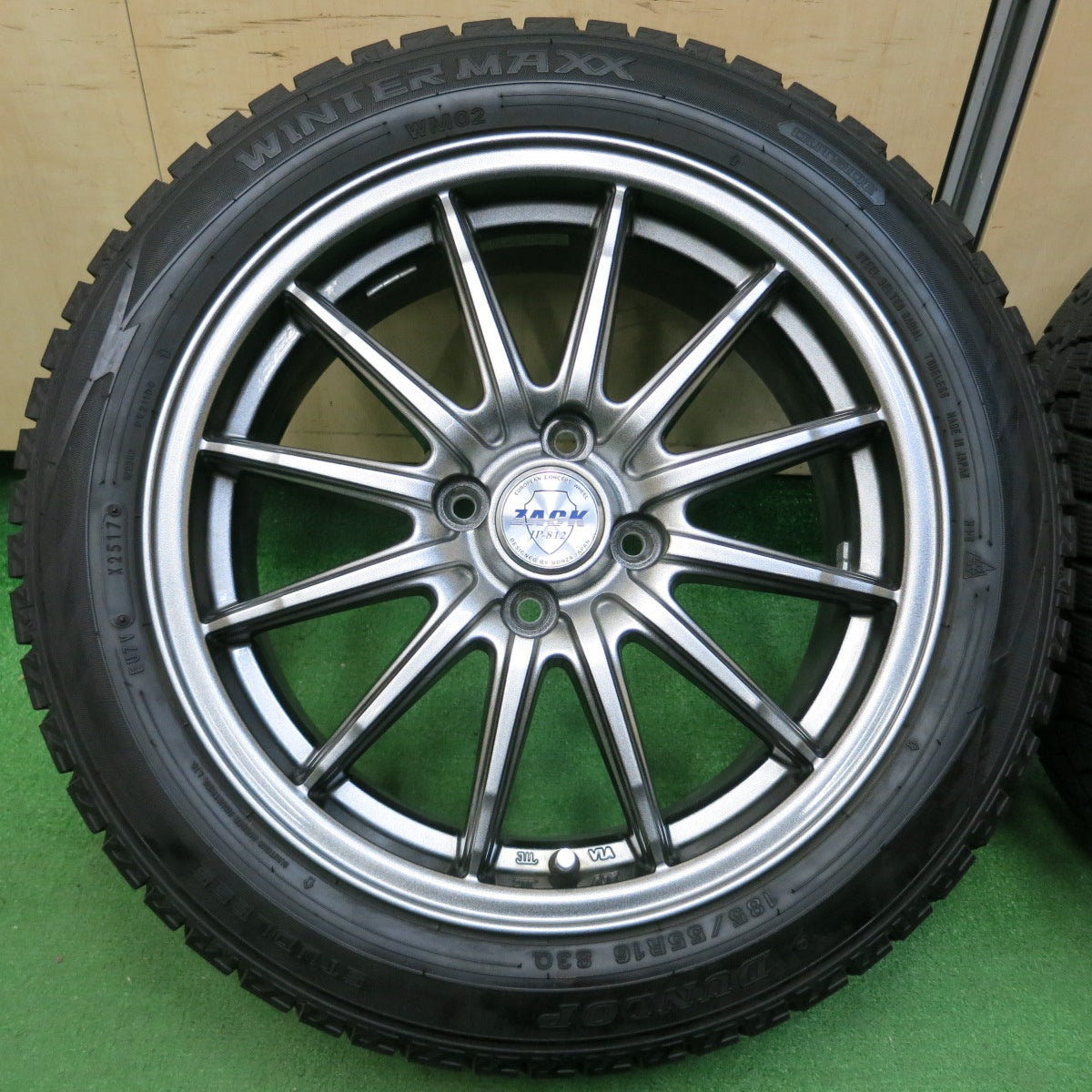 *送料無料* バリ溝！キレイ！9.5分★スタッドレス 185/55R16 ダンロップ ウインターマックス WM02 ZACK JP-812 MONZA PCD100/4H★4043006イス