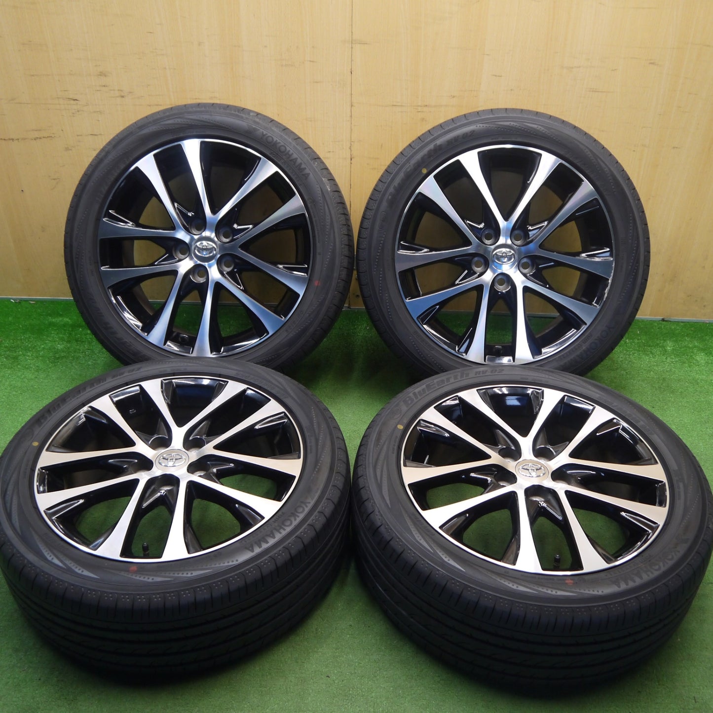 バリ溝！キレイ！9.5分★トヨタ 50系 エスティマ アエラス 純正 225/50R18 ヨコハマ ブルーアース RV-02 18インチ PCD114.3/5H★6041506Hノ