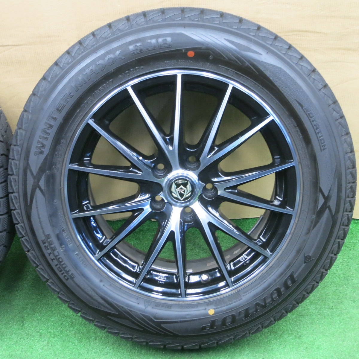 バリ溝！9.5分★スタッドレス 225/65R17 ダンロップ ウインターマックス SJ8 SJ8+ RiZLEY ライツレー 17インチ PCD114.3/5H★6020703NKス