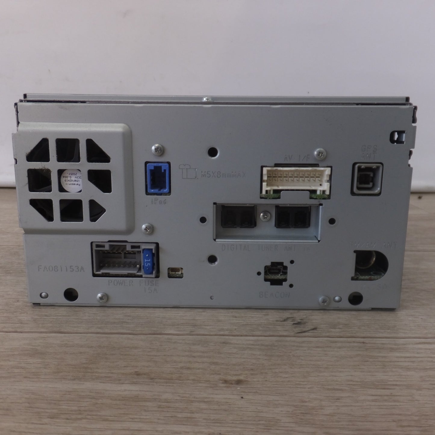 [送料無料] 現状品★パナソニック Panasonic SDカーナビゲーション Strada CN-MW240D(35)★