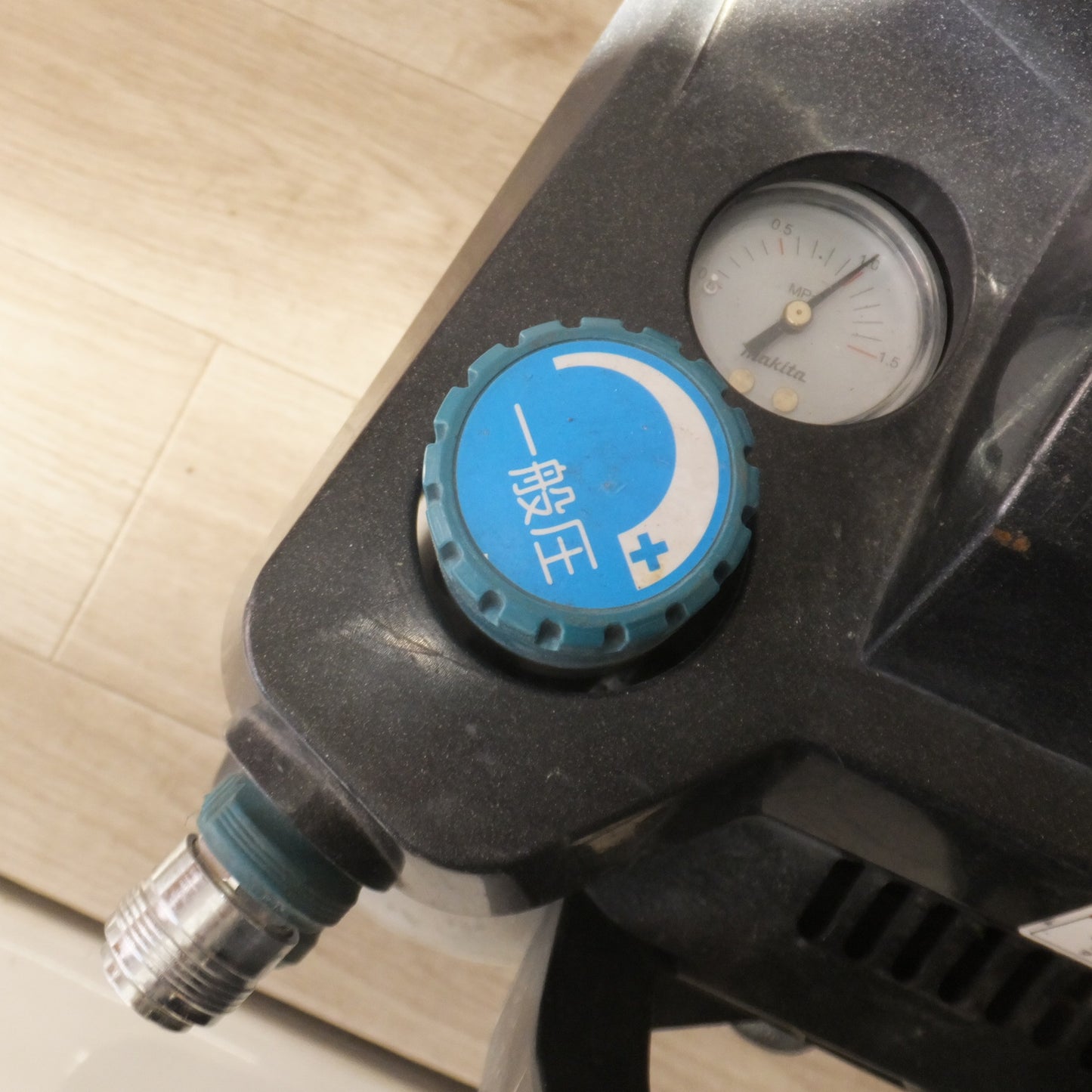 [送料無料] ★マキタ makita エアコンプレッサ AC461XL　11L 1200h 高耐久 Handicon　AC100V 50/60Hz 1300W★
