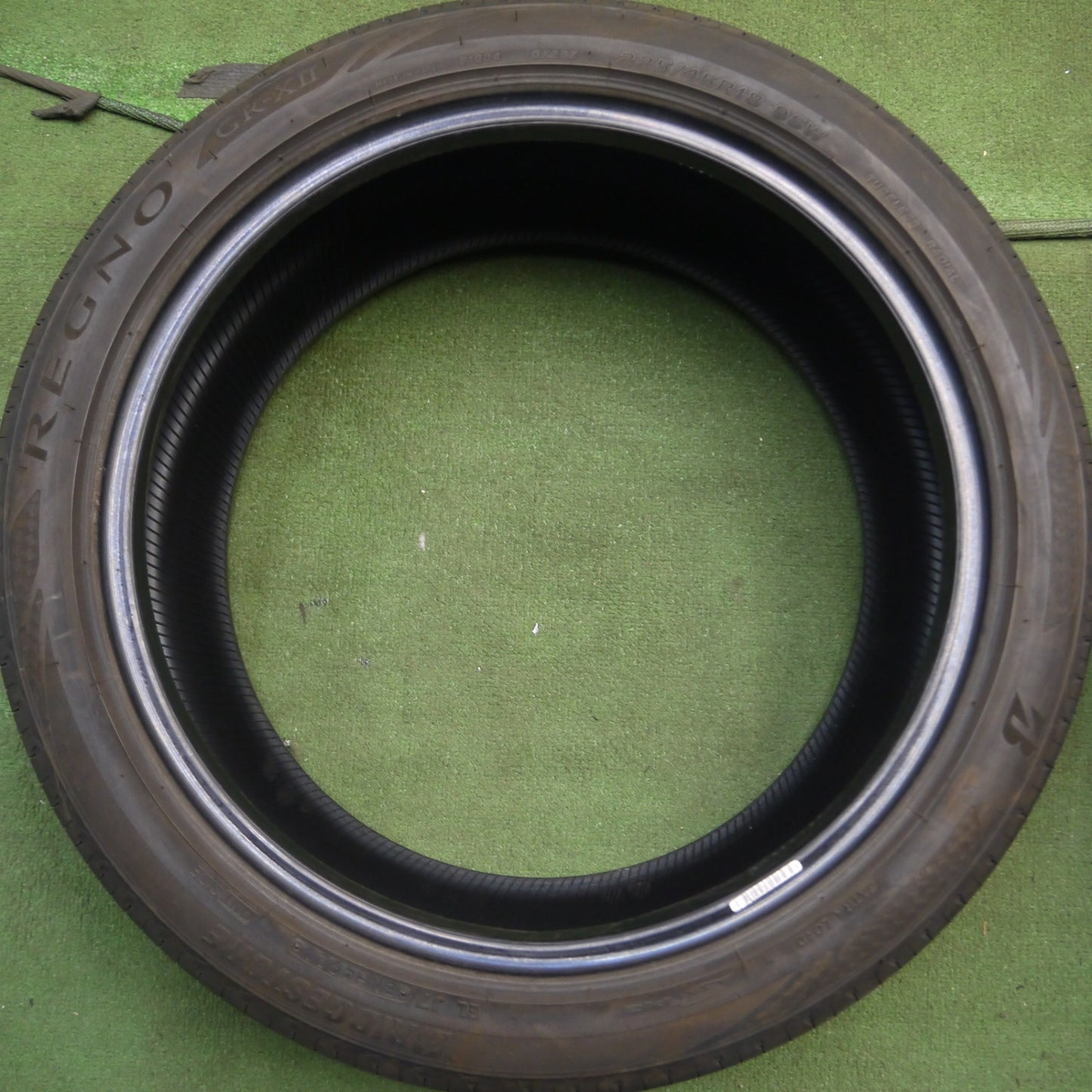 *送料無料* バリ溝！20年！9.5分★225/45R18 ブリヂストン レグノ GR001 GR-X2 タイヤ 18インチ クラウン マークX オデッセイ 等★4031507Hノタ