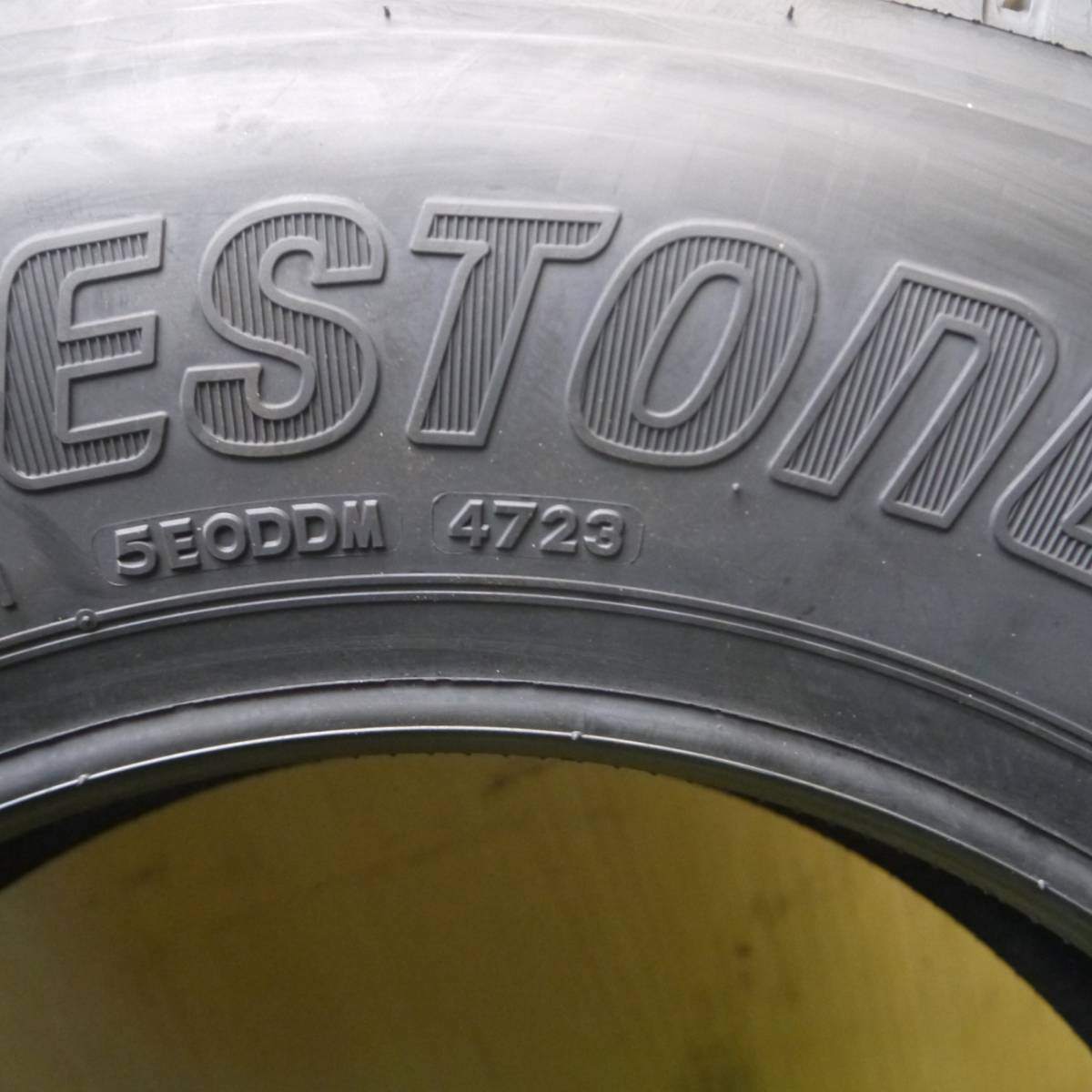 未使用！23年★トラック タイヤ 205/75R16 113/111N スタッドレス ブリヂストン ブリザック W989 16インチ★4020902Hスタ