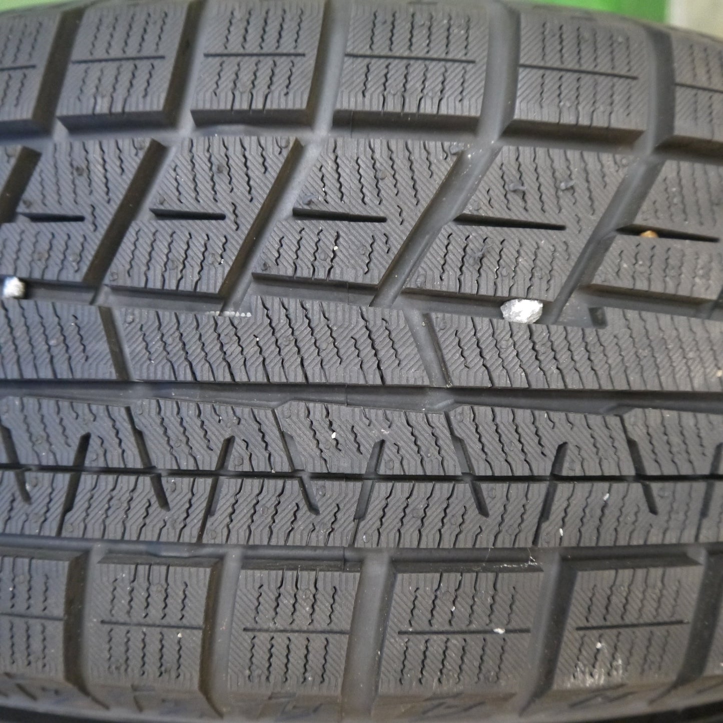 ほぼ未使用！23年◎プリウス 等 195/65R15 スタッドレス ヨコハマ アイスガード iG60 BALMINUM TR10 バルミナ 15インチ PCD100/5H◎6082504Hス