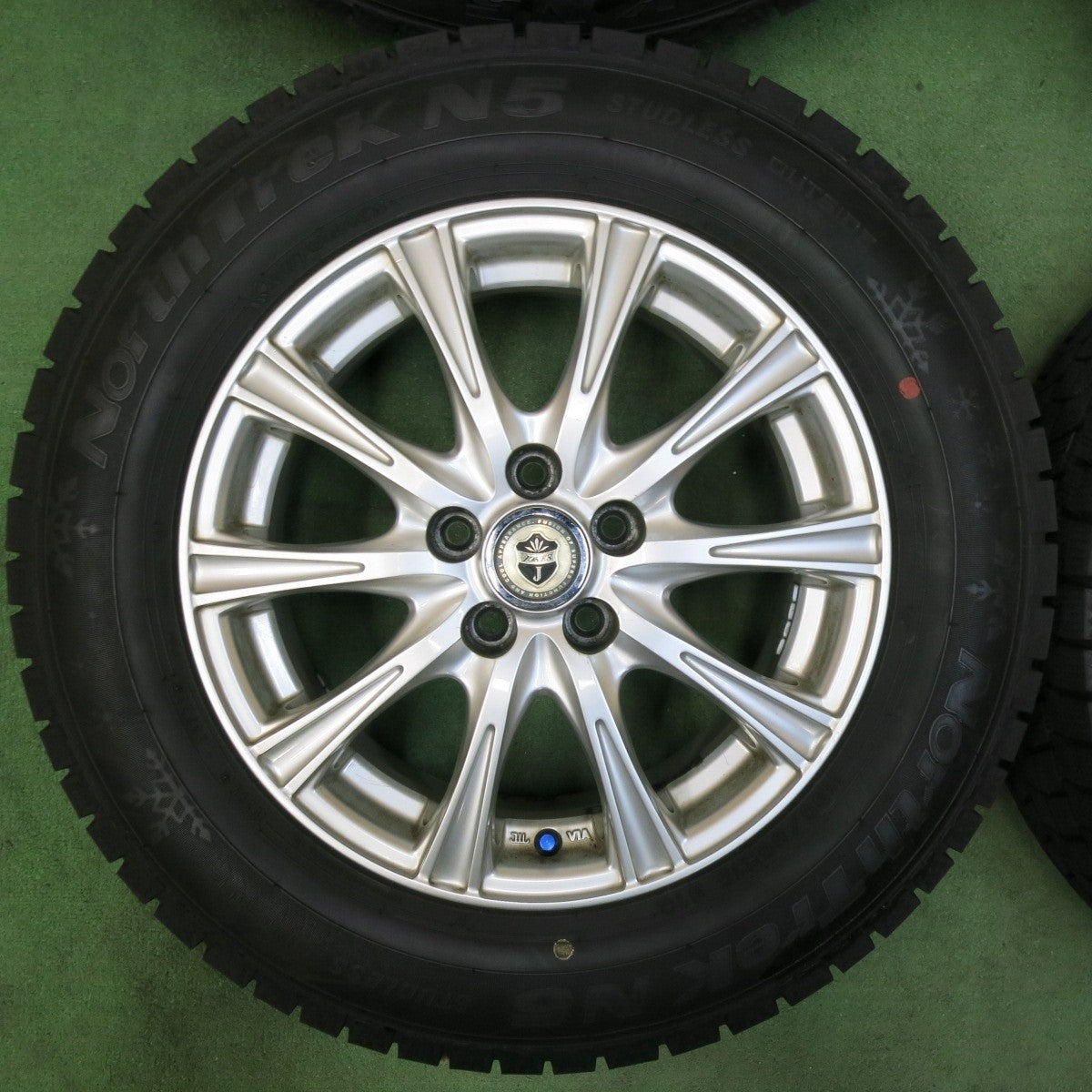 バリ溝！22年！9.5分★プリウス 等 195/65R15 スタッドレス オートバックス ノーストレック N5 JOKER ジョーカー 15インチ PCD100/5H★5010811SYス