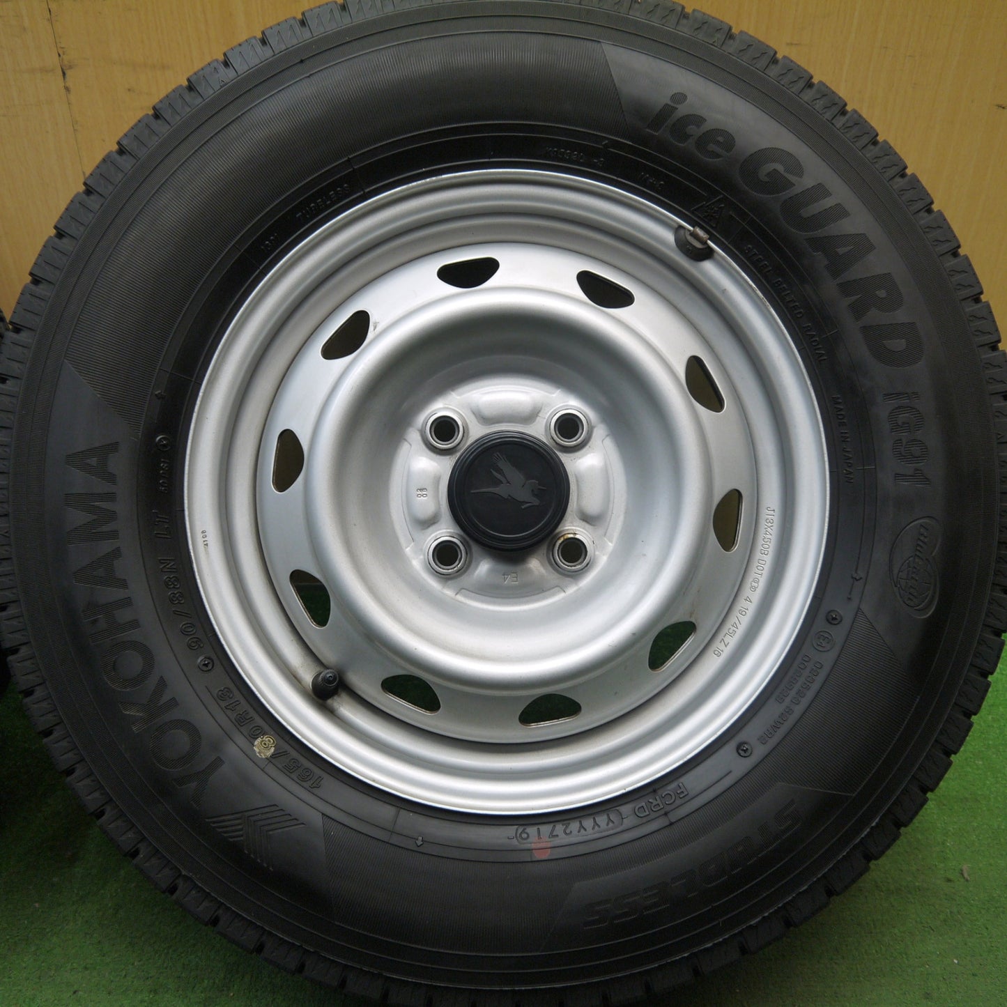 バリ溝！キレイ！9.5分★スタッドレス 165/80R13 90/88N ヨコハマ アイスガード iG91 スチール ホイール 13インチ PCD100/4H★5091202Hス