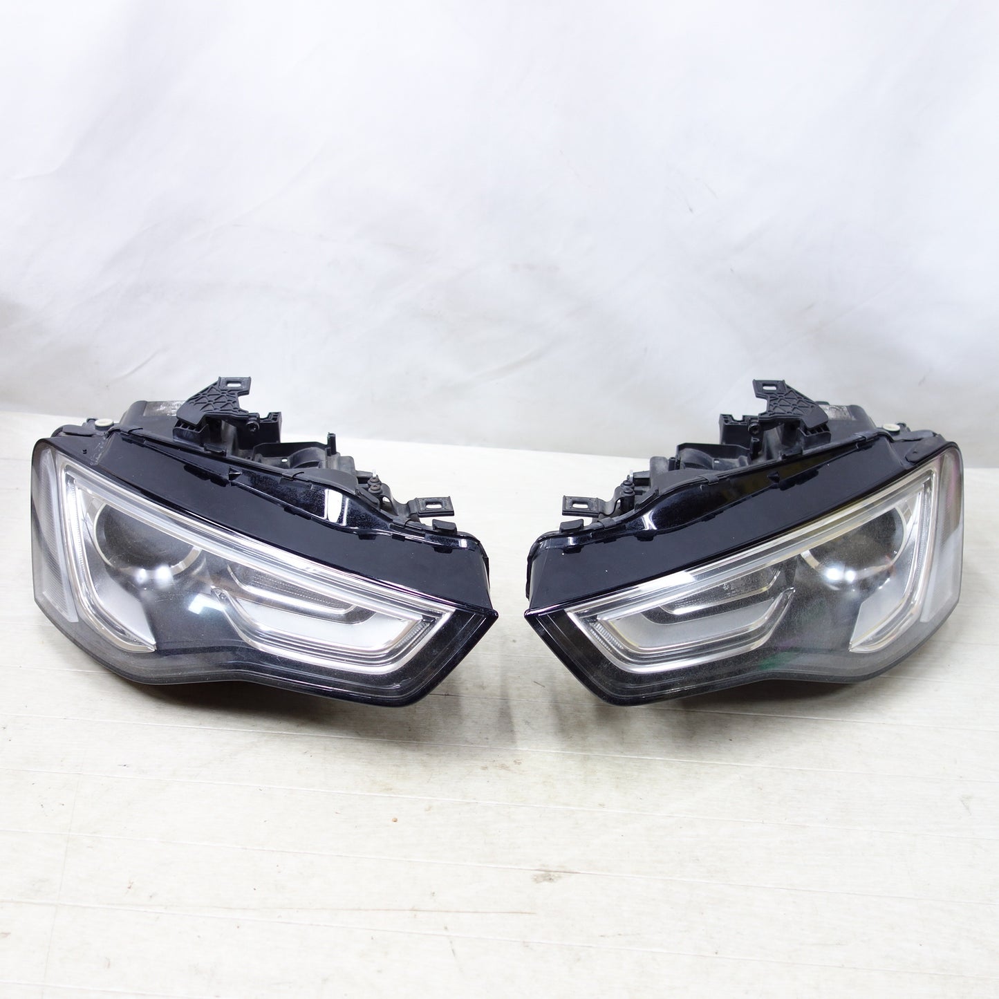 [送料無料] ◆Audi アウディ A5 8T 純正 HID ヘッドライト 8T0941005A 8T0941006A 左右セット◆