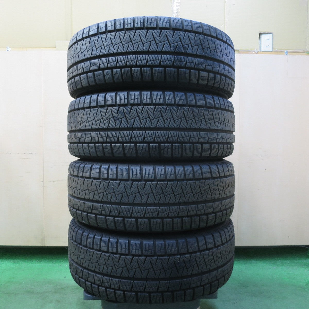 バリ溝！21年！キレイ！9分★スタッドレス 225/50R17 ピレリ アイスアシンメトリコ Mistiere ミスティーレ 17インチ PCD114.3/5H★5071907イス