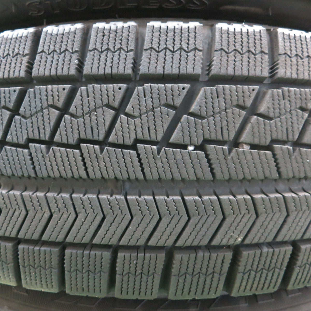 *送料無料* バリ溝！20年！綺麗！9分★スタッドレス 185/70R14 ブリヂストン ブリザック VRX VELVA ヴェルヴァ 14インチ PCD100/4H★4042903ナス