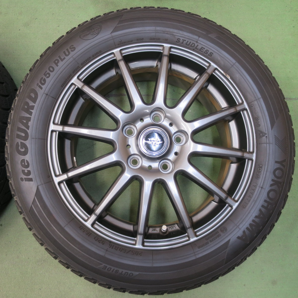 キレイ◎スタッドレス 205/60R16 ヨコハマ アイスガード iG50 プラス TEAD テッド 16インチ PCD114.3/5H◎6061502イス