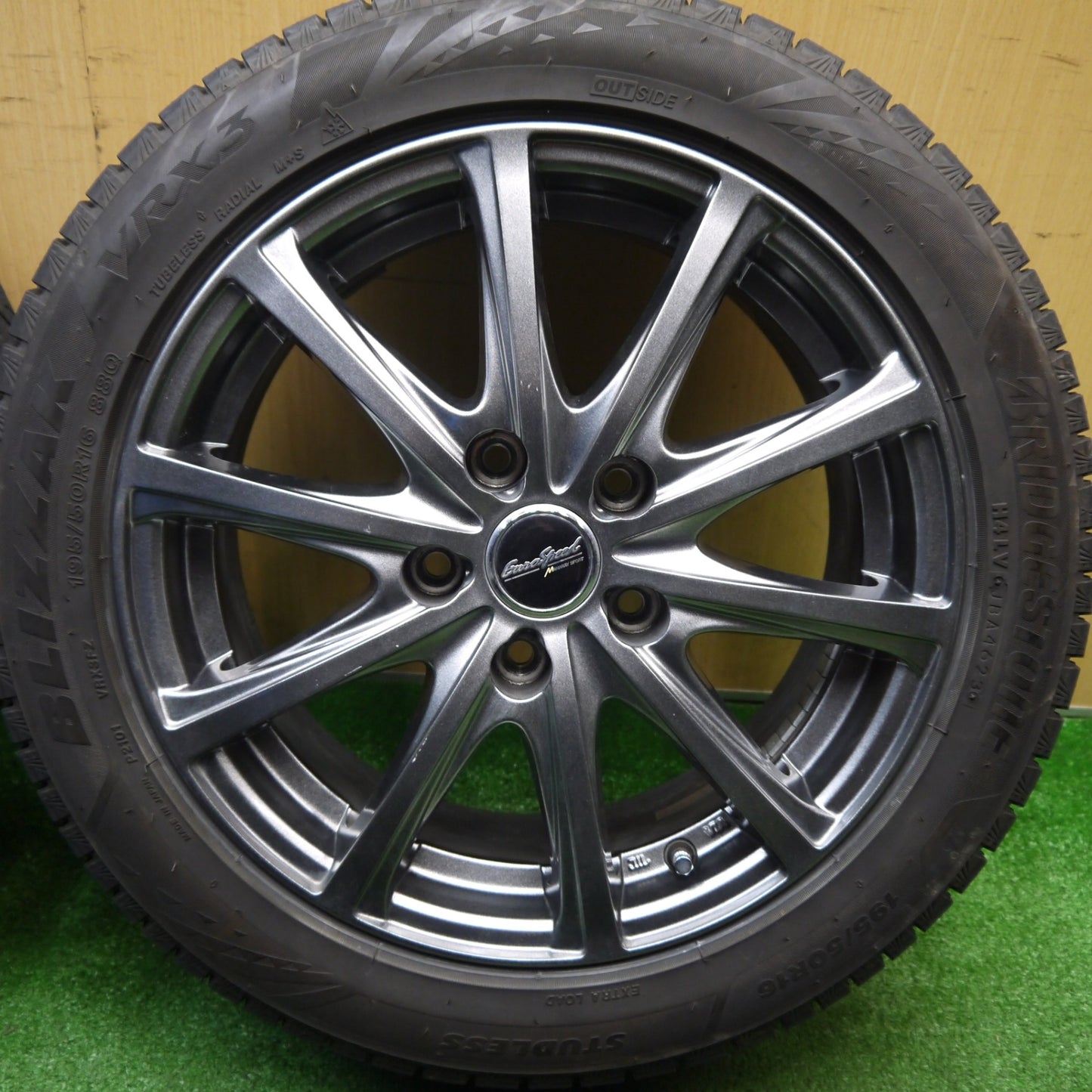 バリ溝！23年！キレイ！9.5分★スタッドレス 195/50R16 ブリヂストン ブリザック VRX3 EuroSpeed MANARAY SPORT マナレイ スポーツ 16インチ PCD114.3/5H★5120304Hス