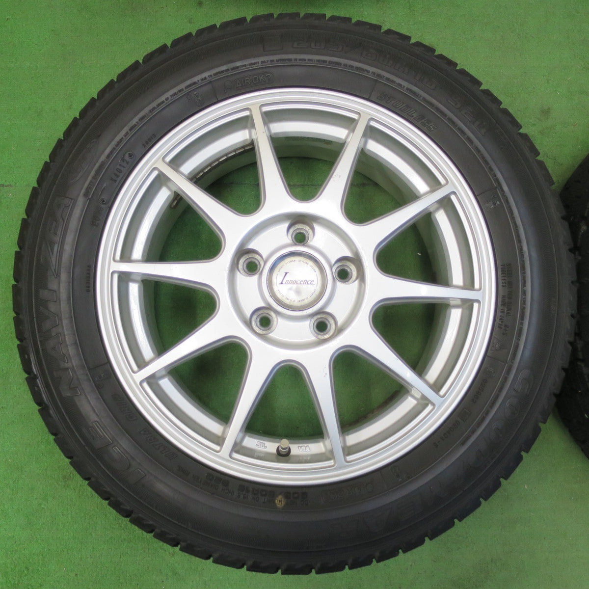 [送料無料] バリ溝！9.5分★スタッドレス 205/60R16 グッドイヤー アイスナビ ZEA Innocence イノセンス 16インチ PCD114.3/5H★4103006イス