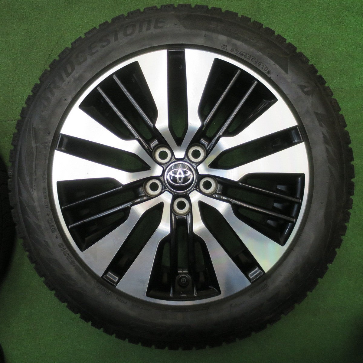 4本価格★トヨタ 30系 アルファード ヴェルファイア 純正 235/50R18 スタッドレス ブリヂストン ブリザック VRX2 18インチ PCD114.3/5H★6013001NJス