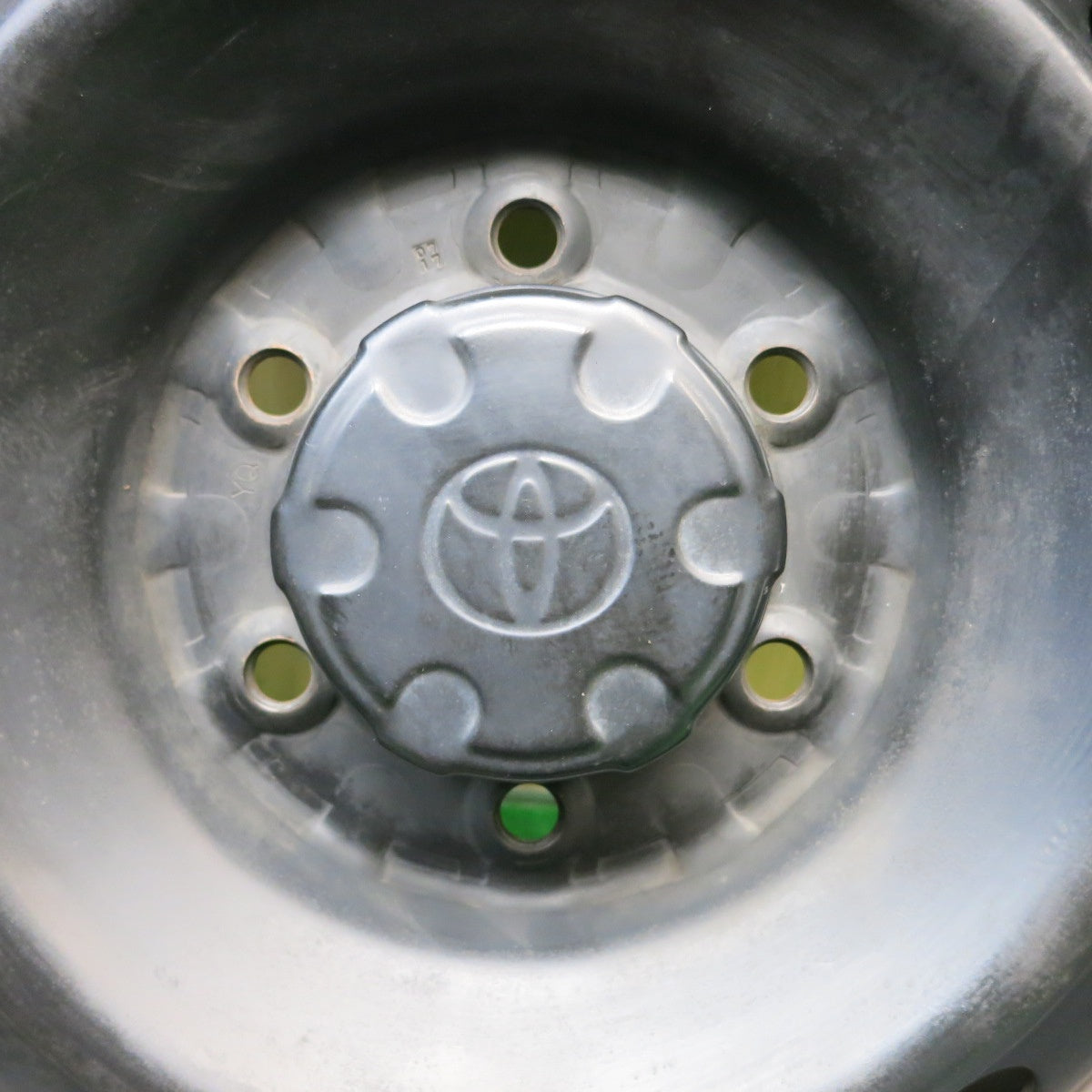 バリ溝！23年！9.5分★トヨタ FJクルーザー 純正 スチール 265/65R17 スタッドレス ブリヂストン ブリザック DM-V3 17インチ PCD139.7/6H★5101801HAス