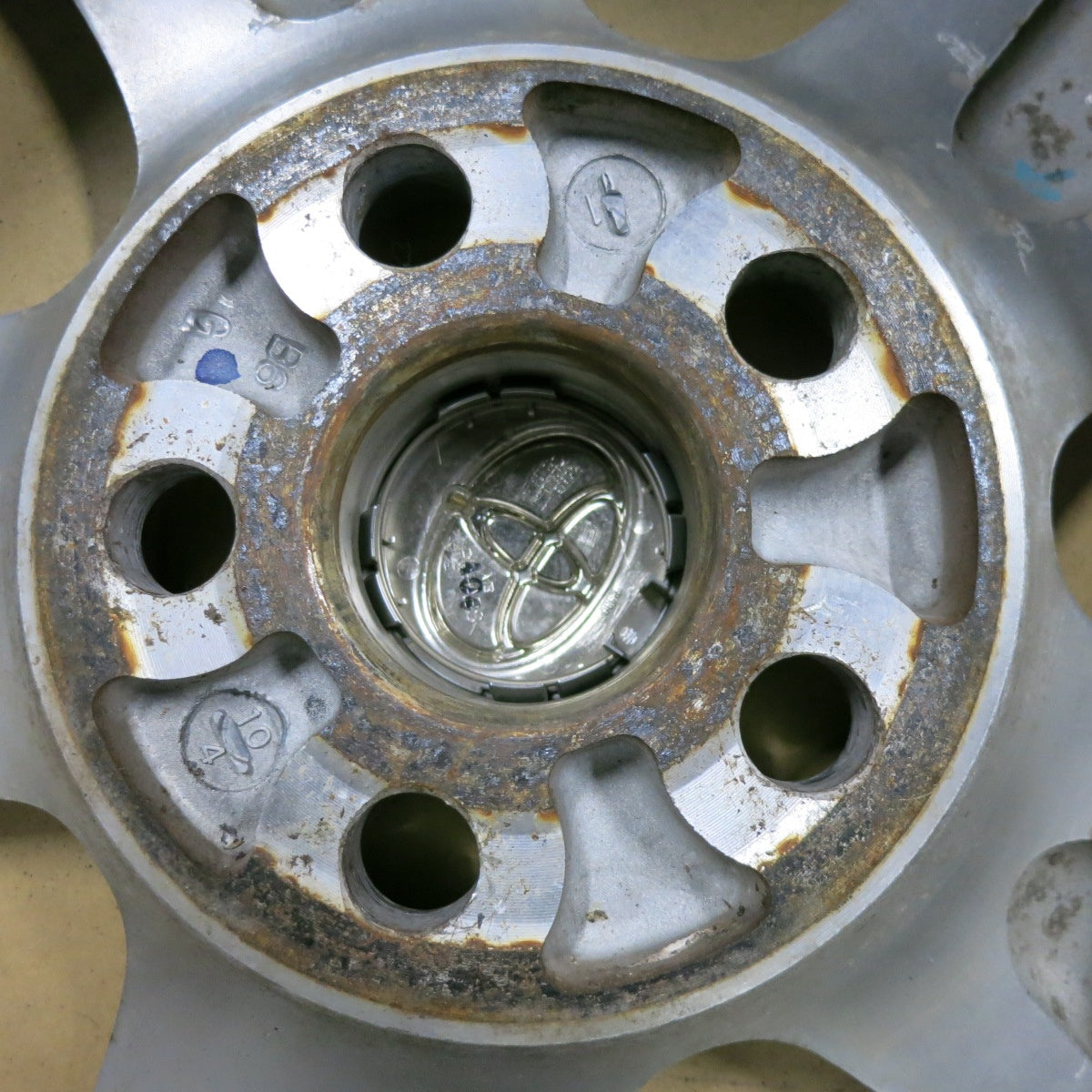 キレイ★トヨタ 30系 プリウス S G ツーリング 純正 ホイール 17インチ 17×7J PCD100/5H★5051311SYホ