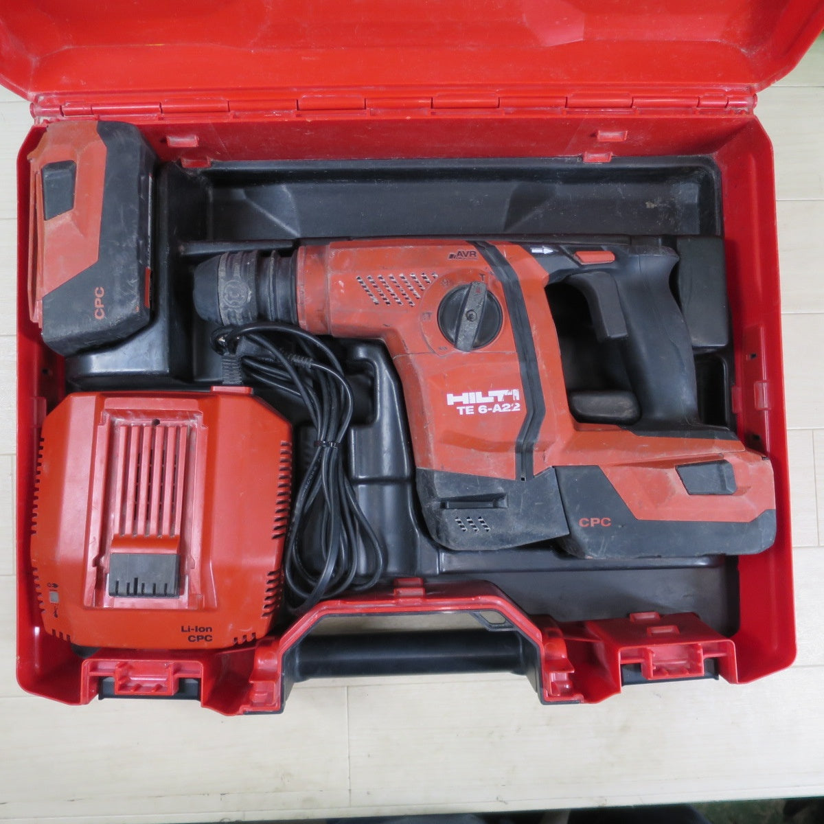 [送料無料] バッテリー2個☆HILTI ヒルティ 充電式 ロータリー ハンマドリル TE6-A22 電動 工具 ハンマードリル コードレス☆