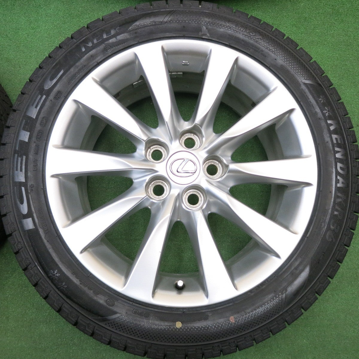ほぼ未使用！24年★レクサス LS 純正 235/50R18 スタッドレス ケンダ KR36 アイステック ネオ 18インチ PCD120/5H★5121410HAス