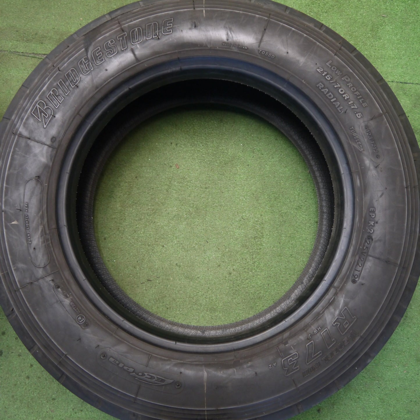 バリ溝！9分！6本★トラック タイヤ 215/70R17.5 123/121J ブリヂストン R173 17.5インチ★6060209Hノ