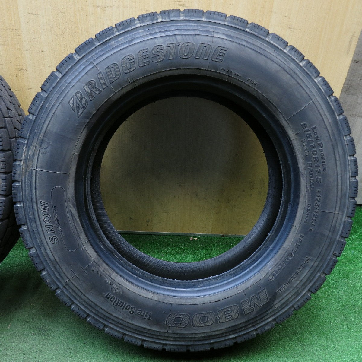バリ溝！8.5分！6本★トラック タイヤ 215/70R17.5 123/121J ブリヂストン M800 ミックス オールシーズン 17.5インチ★6072908KKスタ