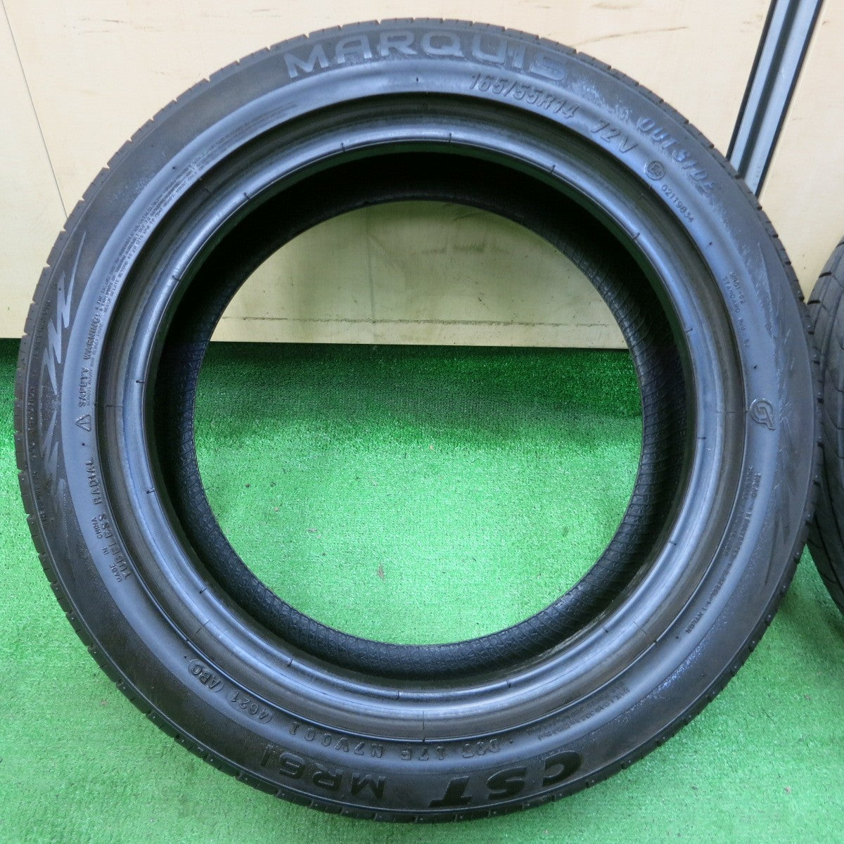 *送料無料* バリ溝！21年！9.5分★軽サイズ 165/55R14 マーキス CST MR61 タイヤ 14インチ ライフ ゼスト パレット ラパン アルト等★4052802イノタ