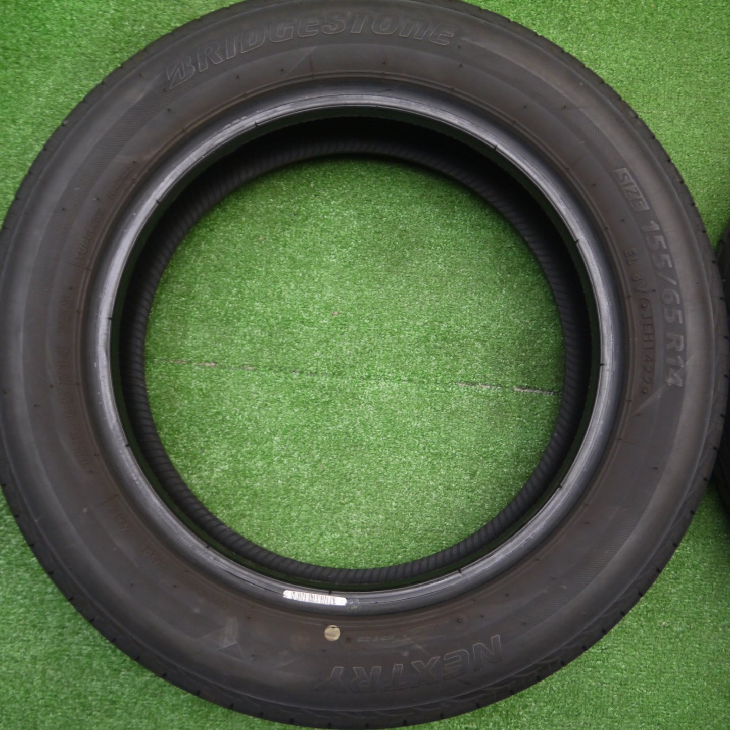 [送料無料] バリ溝！22年！9分★155/65R14 ブリヂストン ネクストリー エコピア タイヤ 14インチ 軽自動車 ワゴンR N-BOX 等★4092411Hノタ