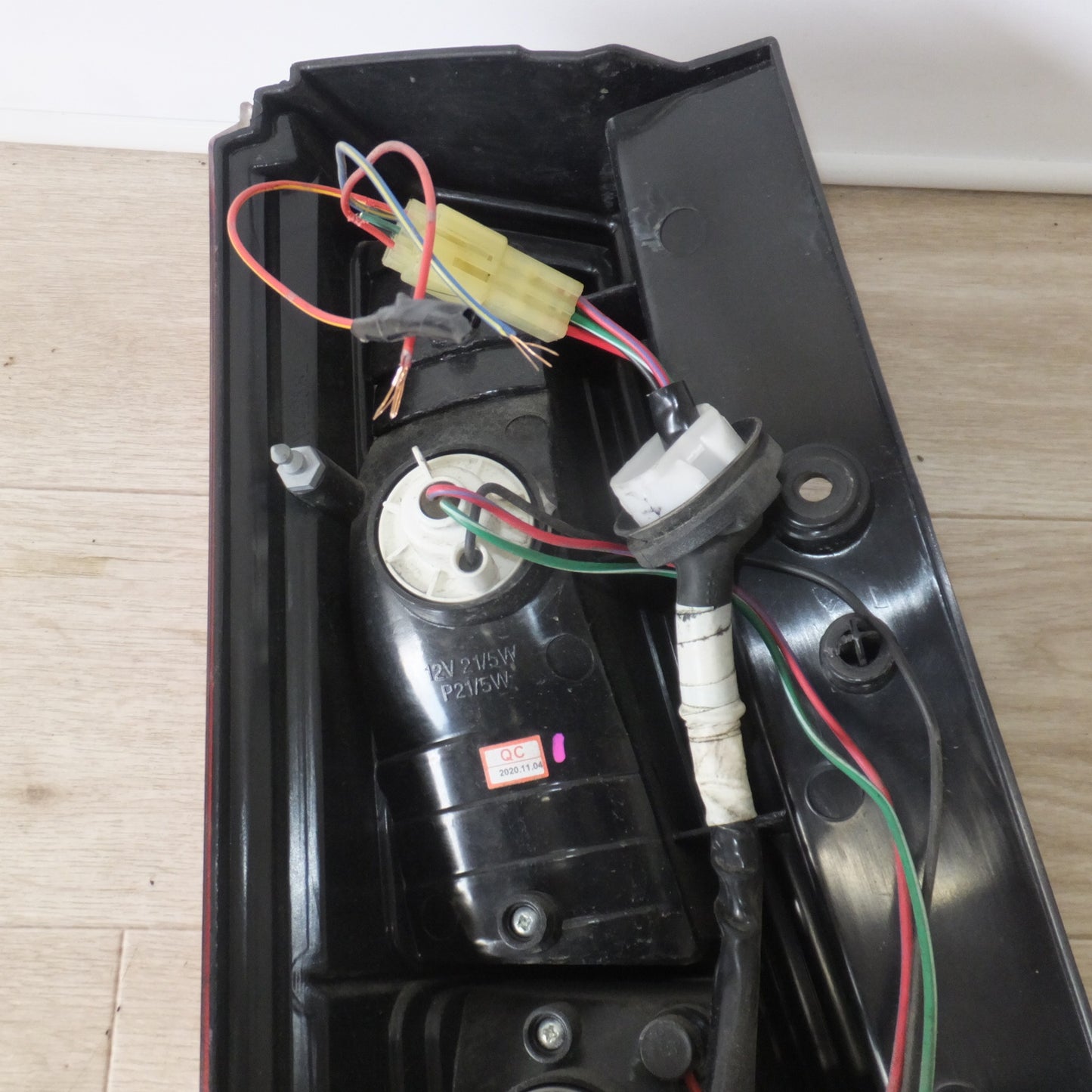 [送料無料] ★JUNYAN スズキ SUZUKI ワゴンR MH23S テールライト LT-HU588 右★