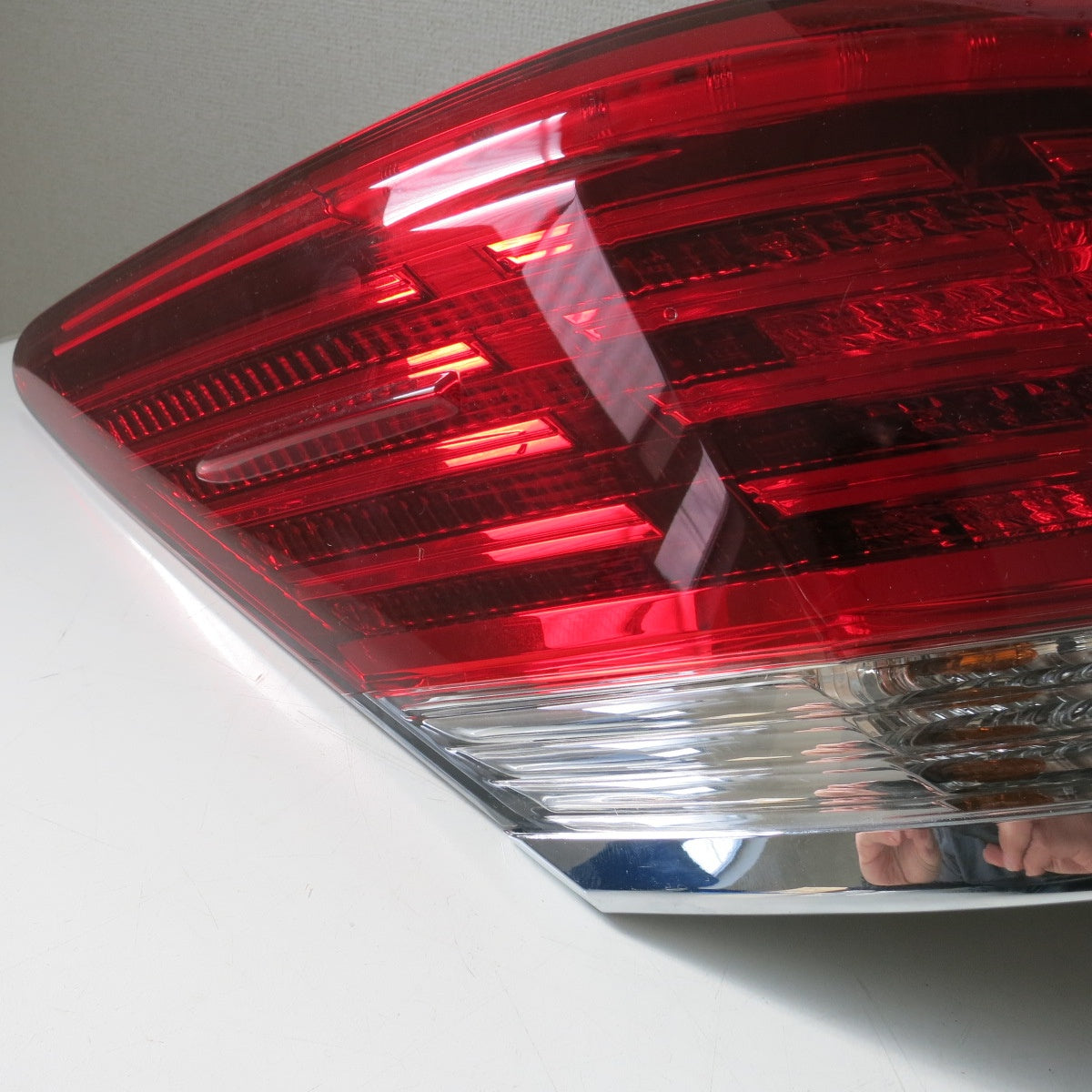 [送料無料] キレイ◆トヨタ クラウン マジェスタ 純正 テール ライト ランプ 左側 STANLEY 30-404 W0181◆